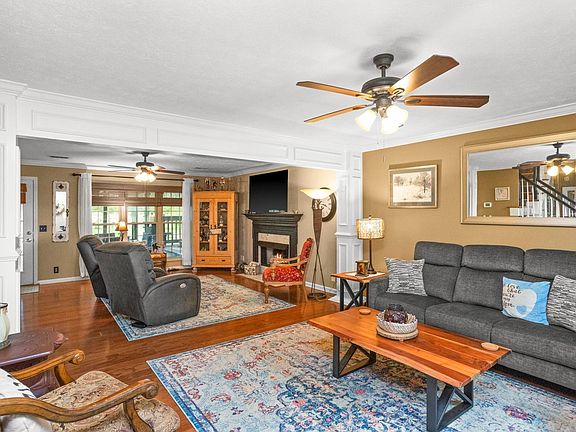 4th image of 1408 Tasmania Ct
