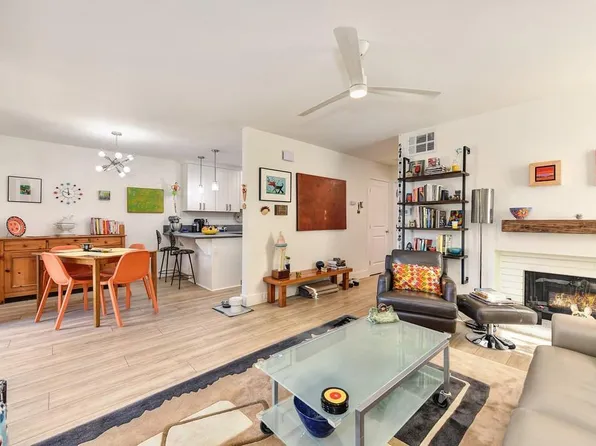 609 Woodside Sierra Unit 5, Sacramento, CA 95825