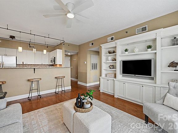 5th image of 1315 East Blvd Unit 720