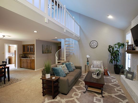 4th image of 2714 Pinery Ln