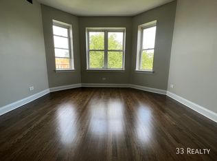 7352 N Hoyne Ave APT 3, Chicago, IL 60645