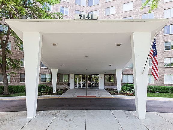 2nd image of 7141 N Kedzie Ave APT 1506
