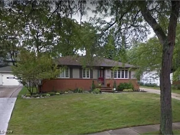 4921 Donovan Dr, Garfield Heights, OH 44125