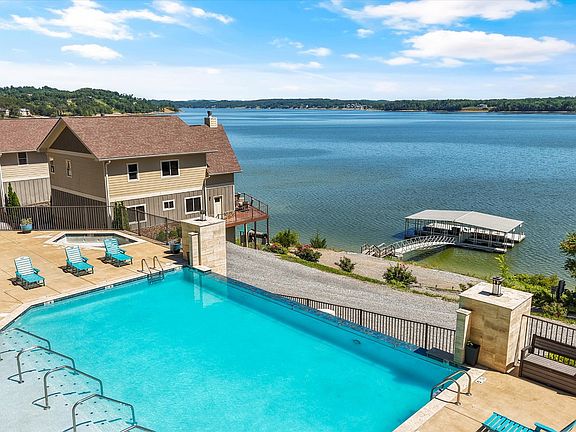 4th image of 430 Sugar Cove Way