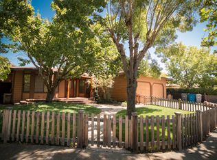 1037 Badger Ct, Santa Rosa, CA 95409