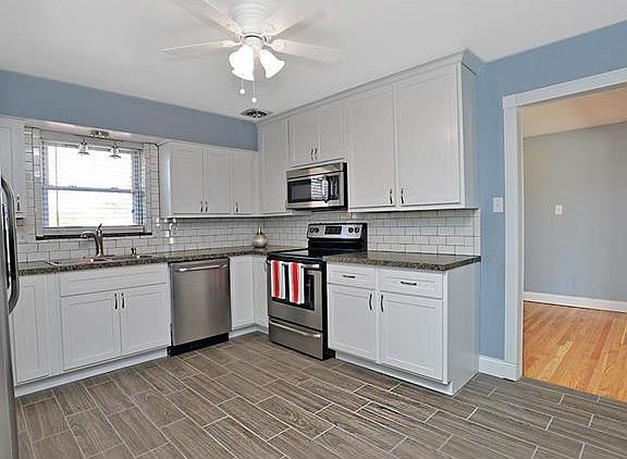 2nd image of 9505 Dorisann Ct