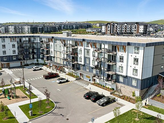 3rd image of 125 Sage Hill Row NW #1042262