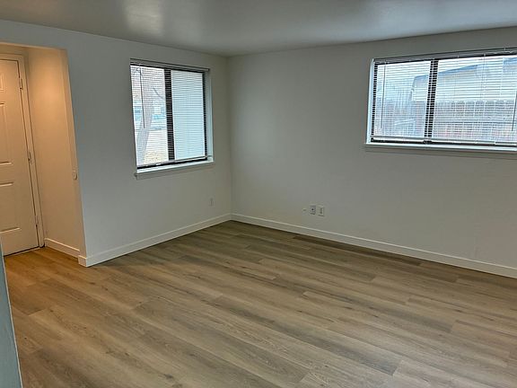 3rd image of 1007 & 1011 E Lincoln Ave