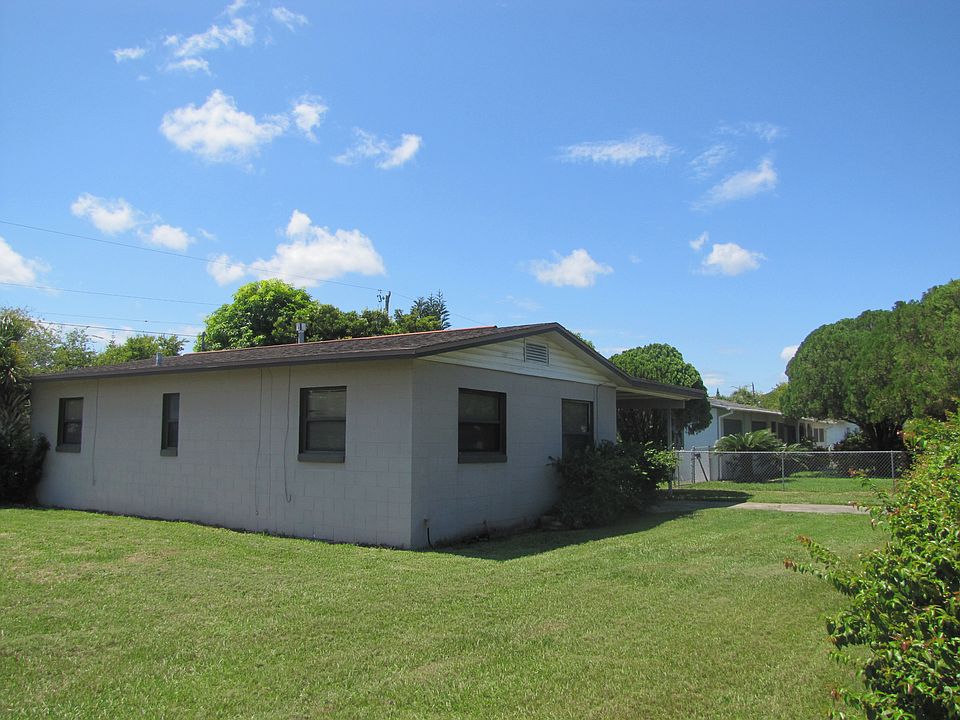 2nd image of 3715 Tomlin Dr
