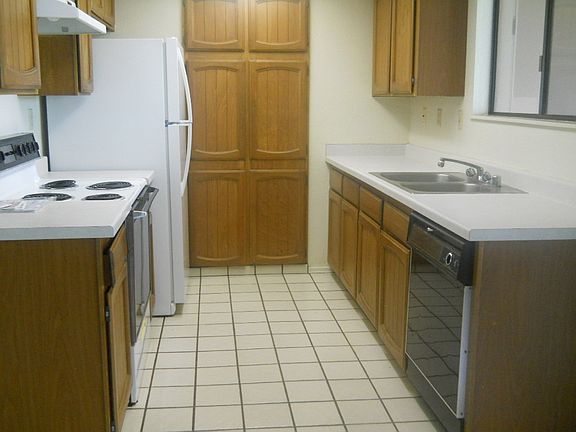 3rd image of 98-1742C Kaahumanu St