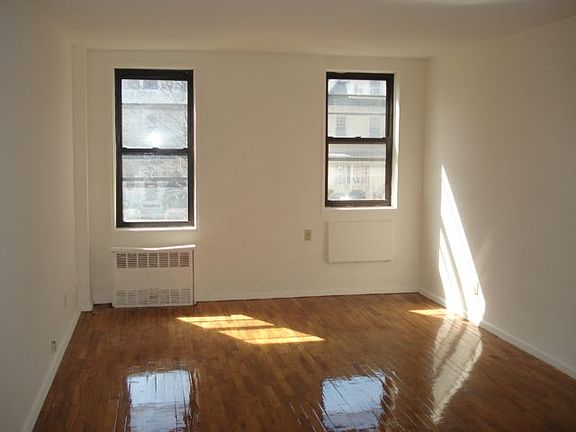 2nd image of 8525 120th St APT Le