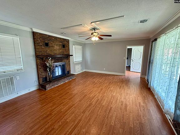 5th image of 1183 Sawyer St