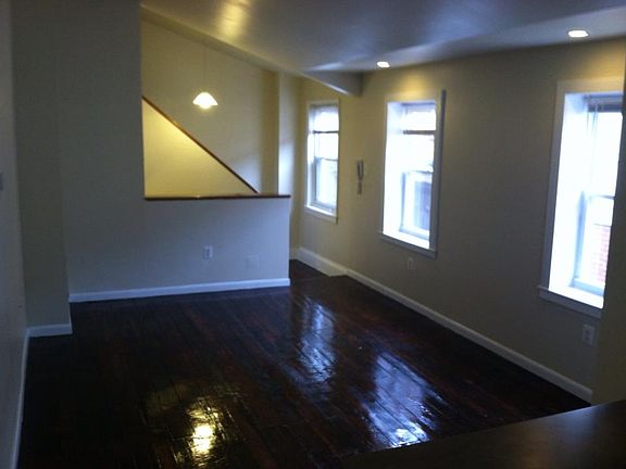 2nd image of 807 N Franklin St #3