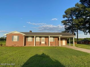 566 Farrior Rd, Mount Olive, NC 28365