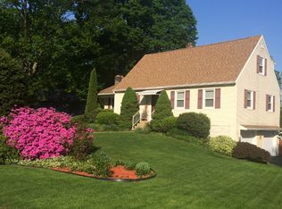 19 Kelly Dr, West Springfield, MA 01089