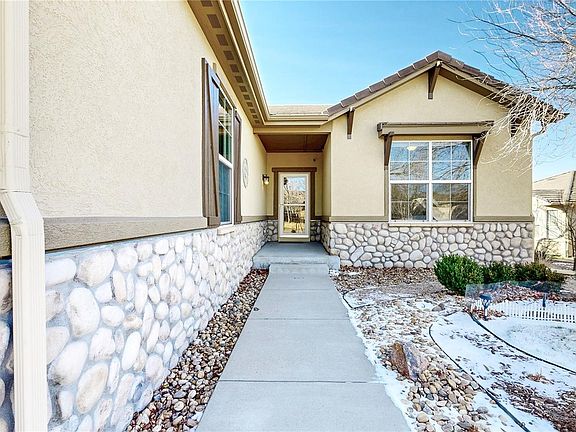 3rd image of 16573 Sherman Way