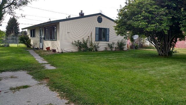 1st image of 325 Tabor Ave