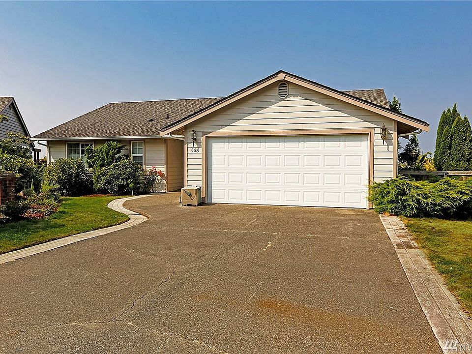 1st image of 638 Medallion Pl E