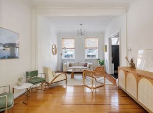 144 Carroll St #TOWNHOUSE, Brooklyn, NY 11231