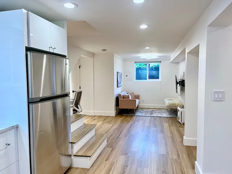3851 Paseo Del Prado — Photo 9