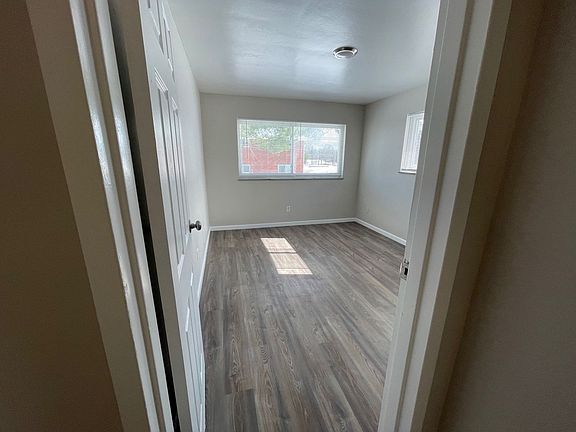 4th image of 1557 Alexandria Dr APT 1B