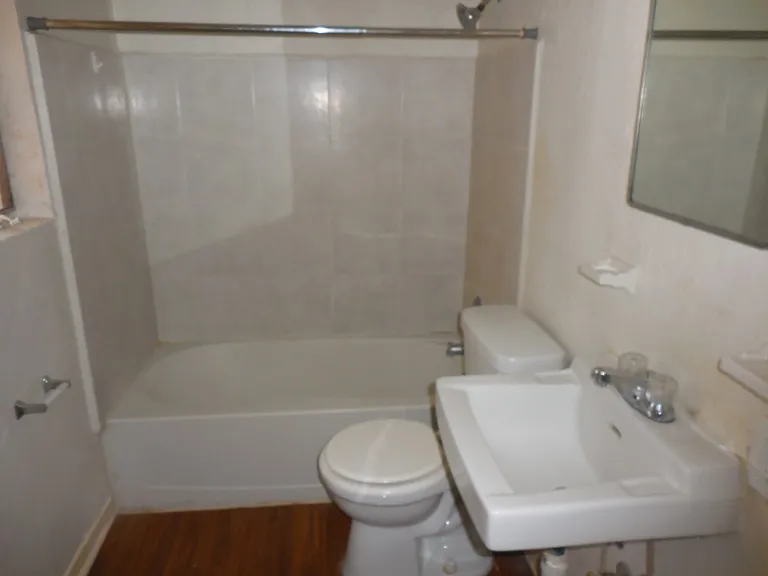 701 W Yandell Dr #5 — Photo 13