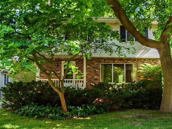 2nd image of 1014 Elder Blvd