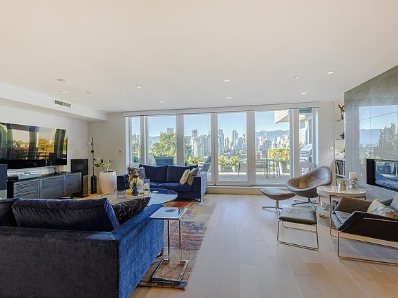 3rd image of 977 W 8th Ave #201
