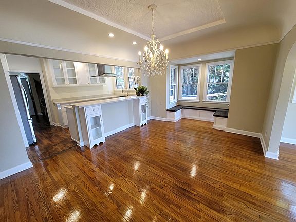 3rd image of 2255 W 20th St