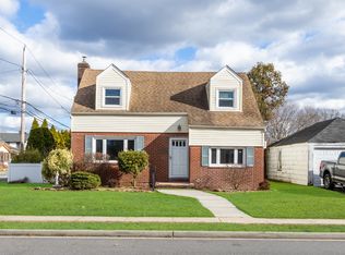 152 Charles St FLOOR 1, Lynbrook, NY 11563