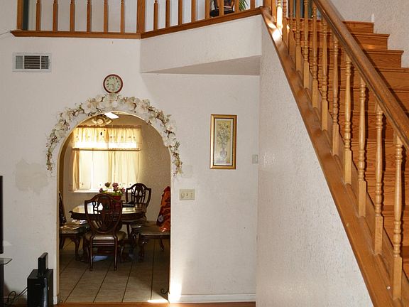 5th image of 287 Stonewood Ln