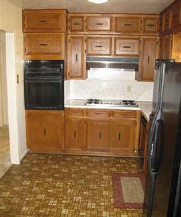 5th image of 1557 Bradford St