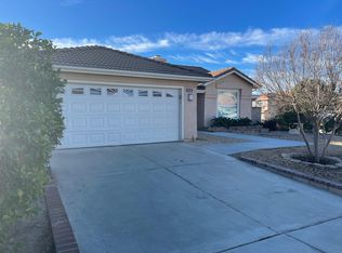 28319 Pino Pl, Highland, CA 92346