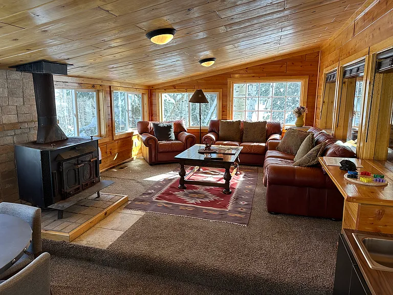 2433 Forest Meadow Rd — Photo 23