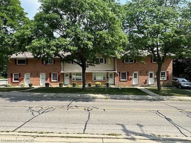 2nd image of 90 Stanley St #80