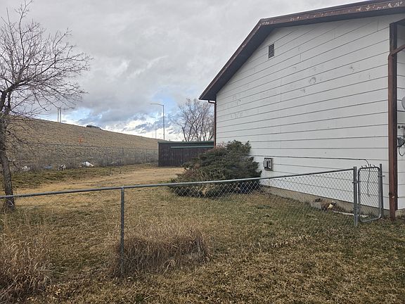 2nd image of 207 W Rosebud Ave #A