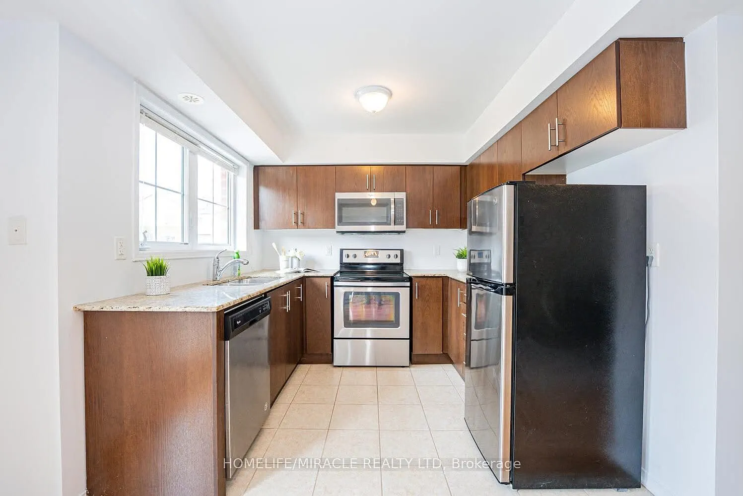 2 bed, $2,599 — Photo 3