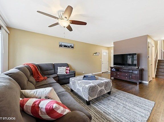 3rd image of 1318 N Highland Ave