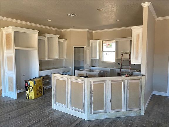 3rd image of 3201 Promenade Dr