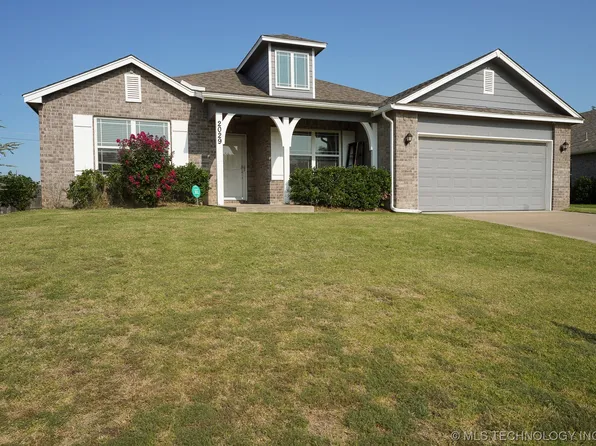 2029 N Kenosha Ct E, Tulsa, OK 74106