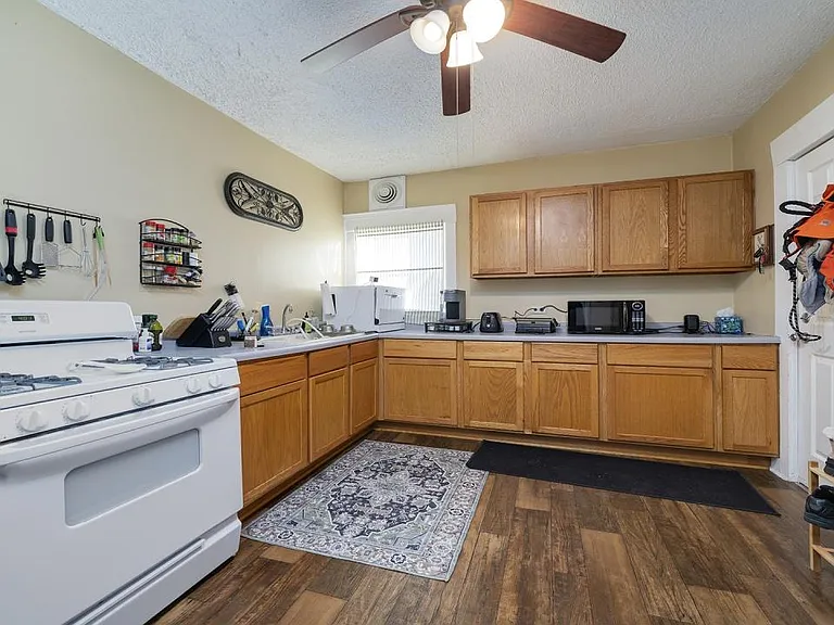 224 Regan St #1 — Photo 9