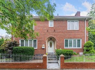 1221 Rhinelander Ave, Bronx, NY 10461