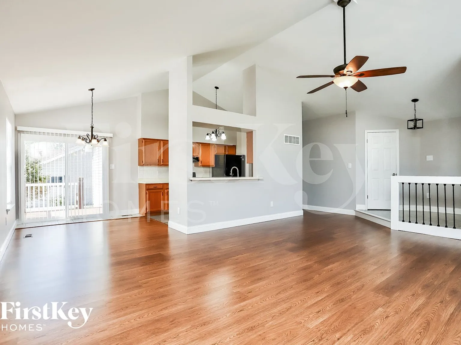 3 bed, 2.0 bath, 1483 sqft, $2,785 — Photo 3