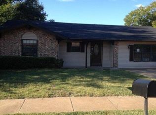 1217 Woodcrest Ln, Hutchins, TX 75141