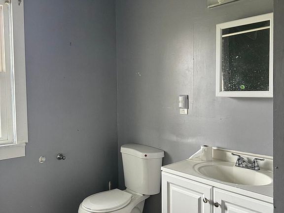 4th image of 14065 Fellrath St
