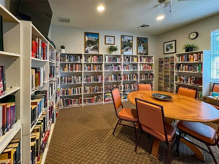 6816 Satinleaf Rd S #102 — Photo 35