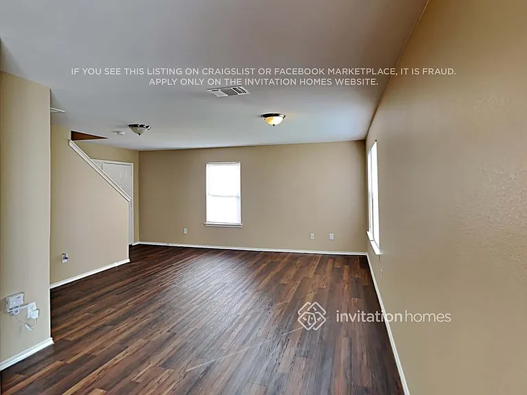 7247 Enchanted Creek Dr — Photo 4