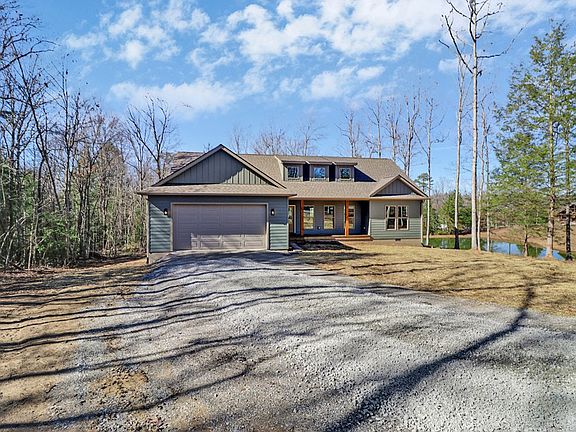 2nd image of 504 Acorn Ln