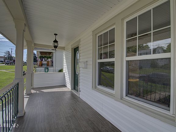 4th image of 19 Rosebud Ave