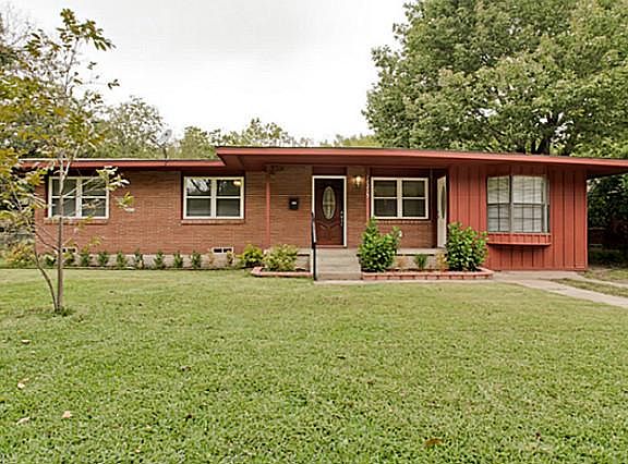 2nd image of 10215 Pinecrest Dr
